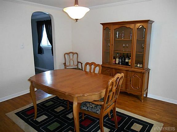 5th image of 119 Keller Ave