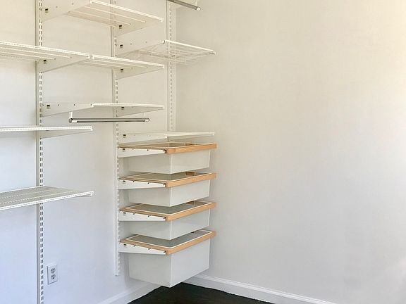 3rd image of 5-49 47th Ave #2F