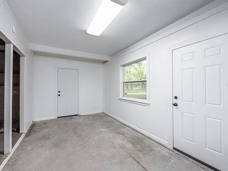 1421 NE 18th Ave — Photo 14