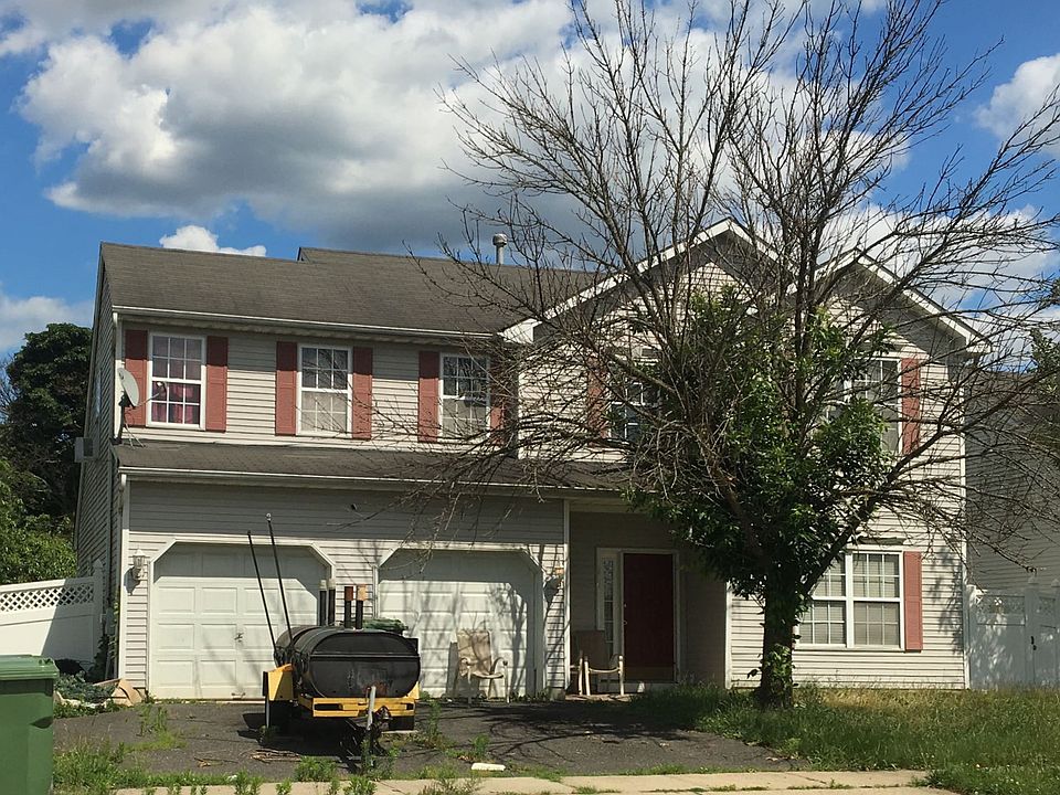1st image of 4 Sayreville Blvd