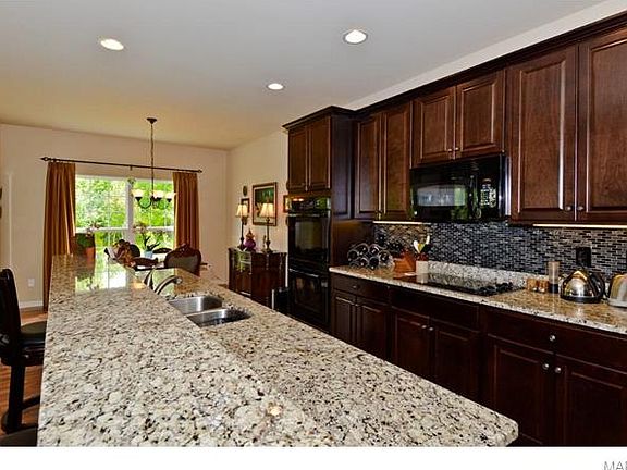 3rd image of 233 Meadows Of Wildwood Blvd