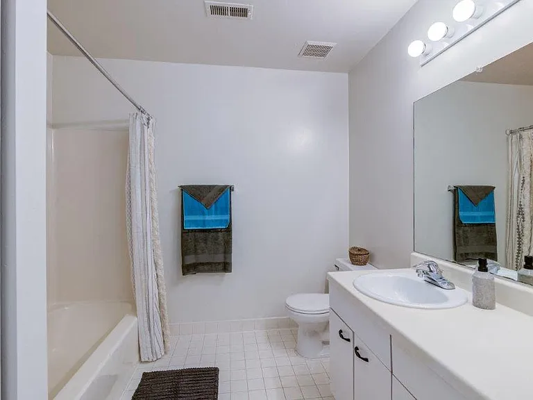 Seagrass Cove Apartment Homes — Photo 7