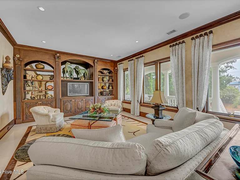 806 Paoli Ct — Photo 13