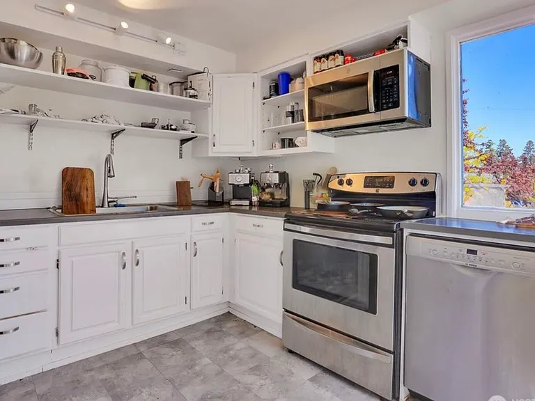 1028 E Shelby St #A — Photo 4