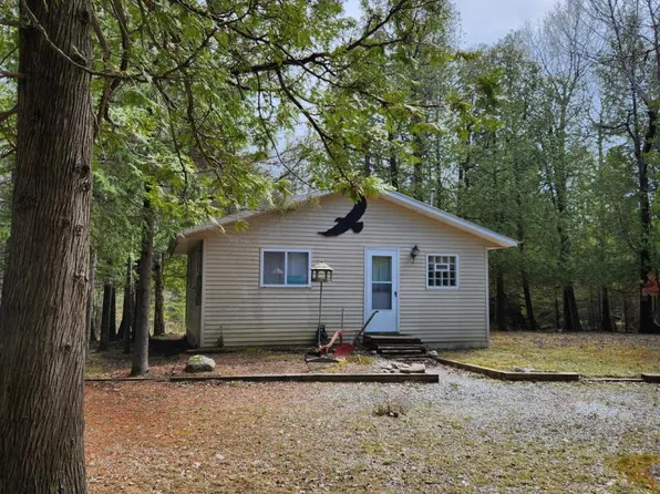 36088 S Jones Lake Rd, Drummond Island, MI 49726