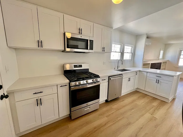 3007 Dalton Ave. — Photo 1