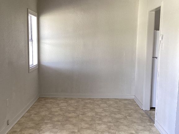 4th image of 221 S Avenue J