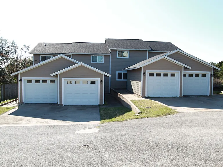 3904 Hudson Bend Rd #D — Photo 25