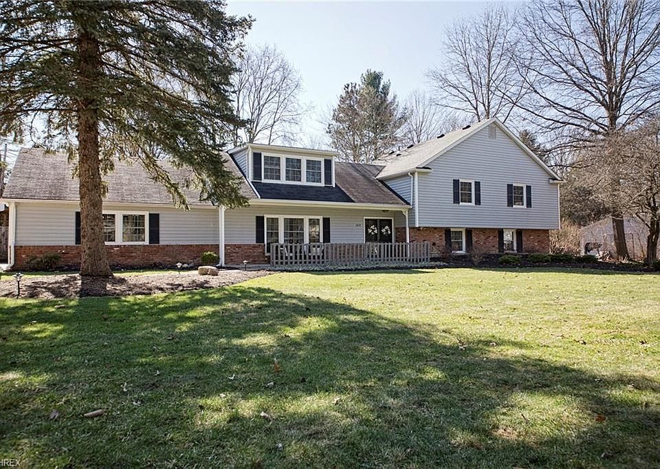 1st image of 169 Greenbrier Dr