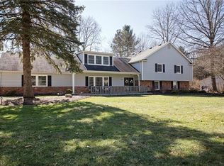 169 Greenbrier Dr, Chagrin Falls, OH 44022