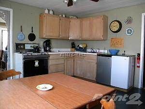 Eat-In Kitchen