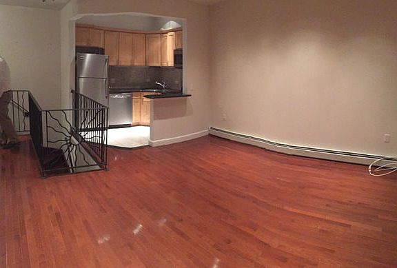 3rd image of 2840 29th St #1