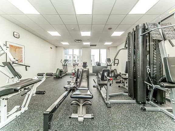4th image of 11 Lee Centre Dr #2010