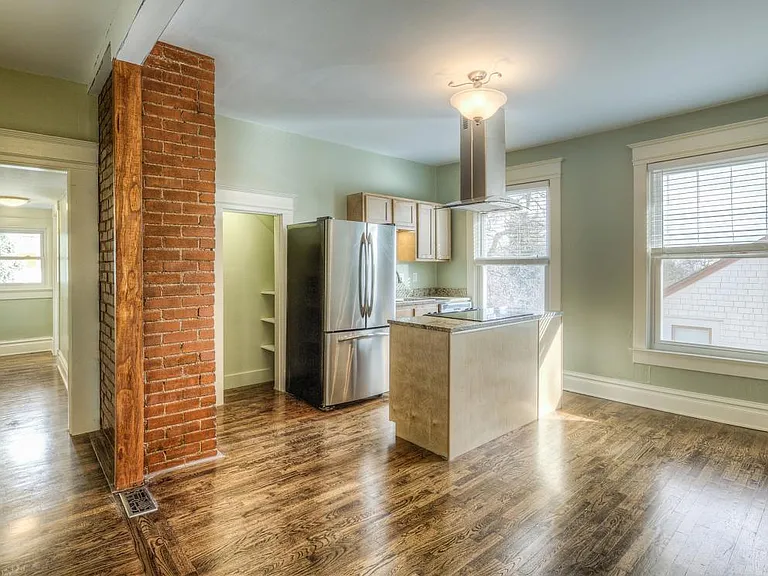 613 Pine St #3 — Photo 3