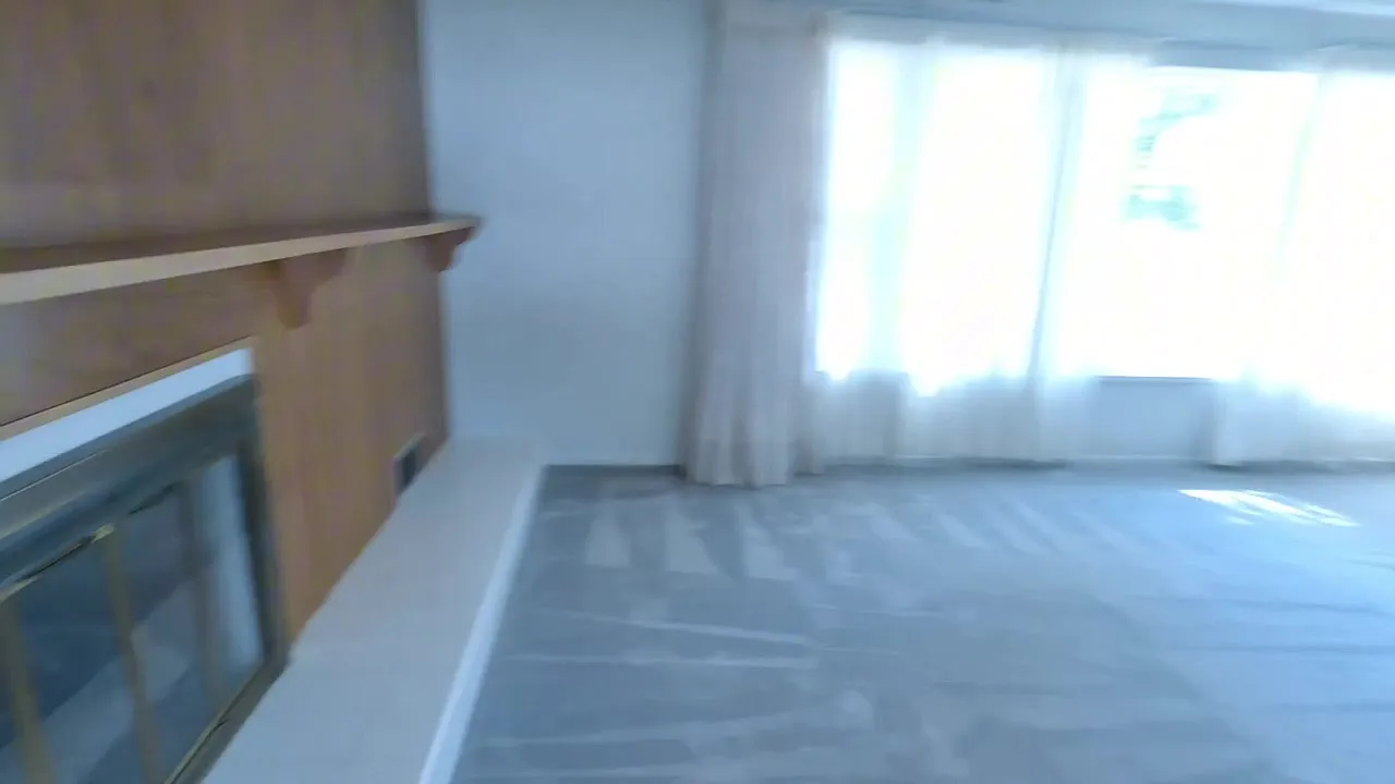 3 bed, 1315 sqft, $2,100 — Photo 2