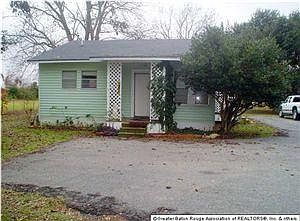3rd image of 911 Woodyard Dr