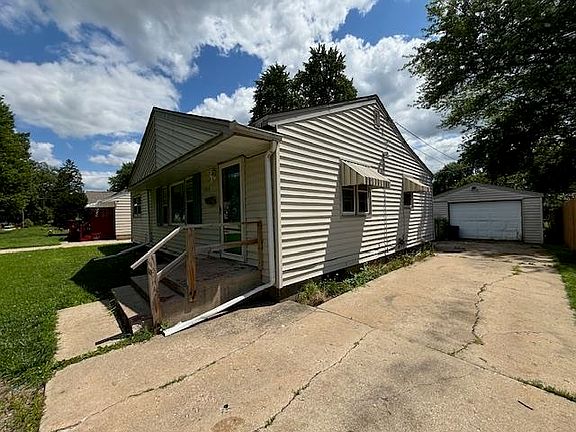 2nd image of 2004 W Pearl Ave