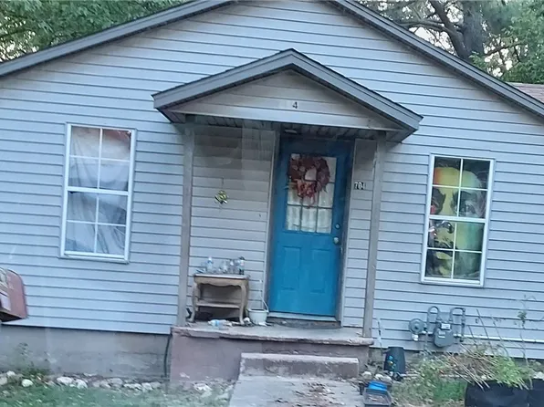 704 S Ash St, Harrison, AR 72601