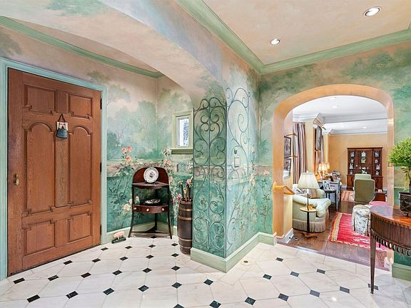 5th image of 285 Piping Rock Road