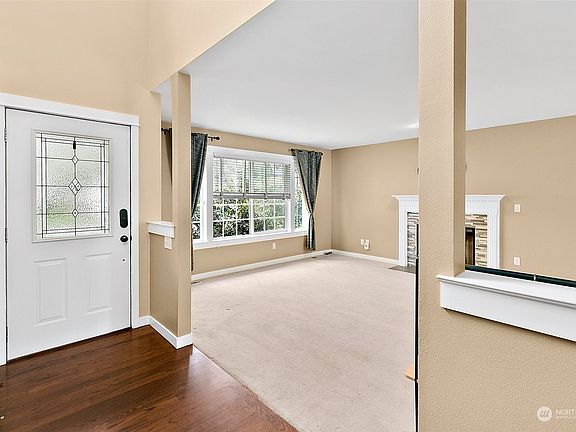 5th image of 2318 Kempton Street SE