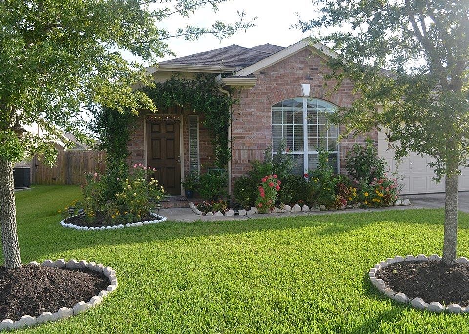 1st image of 12610 Cobble Springs Dr