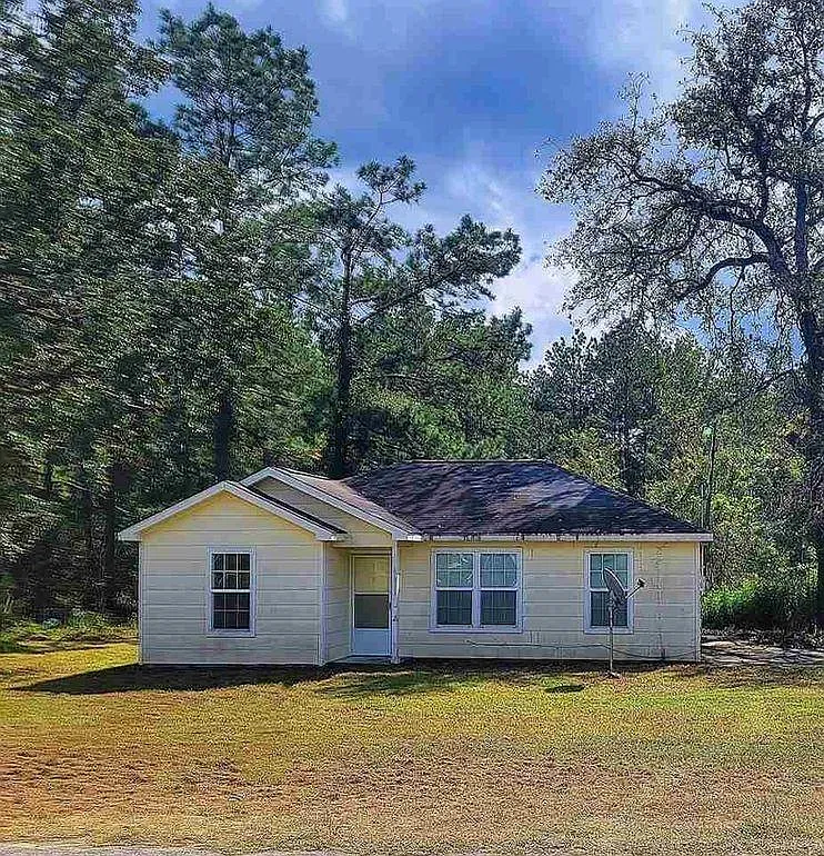 3 bed, 1094 sqft, $1,395 — Photo 1