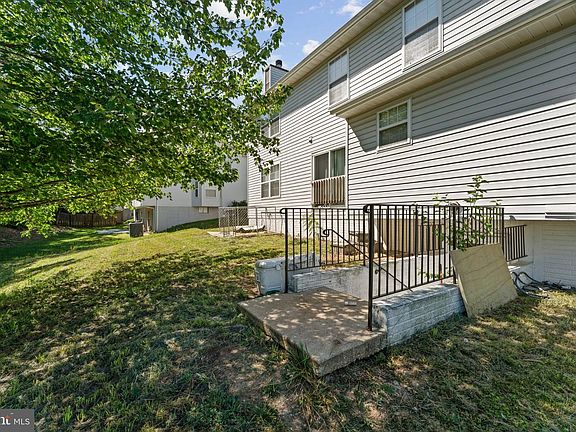 4th image of 10700 Wembrough Pl
