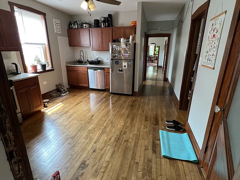 3419 N Hamlin Ave #2 — Photo 6