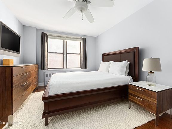 3rd image of 201 E 15th St APT 6H