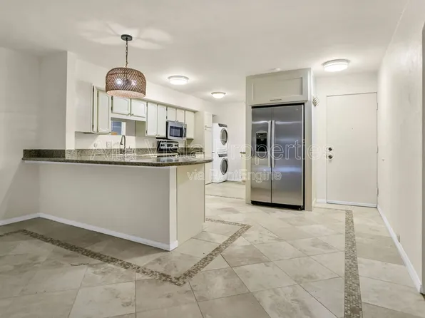 2600 Torrey Pines Rd, La Jolla, CA