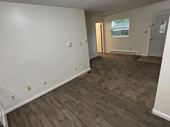 1006 S College St #1, Springfield, IL 62704