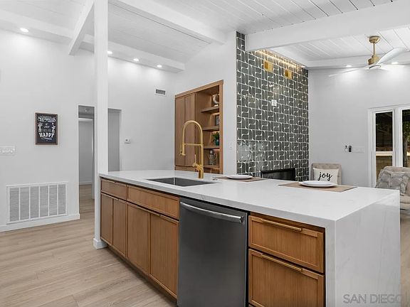 5th image of 5556 Baja Dr