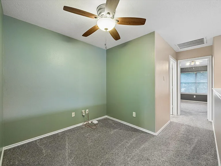 341 Capella Oaks Ln — Photo 12