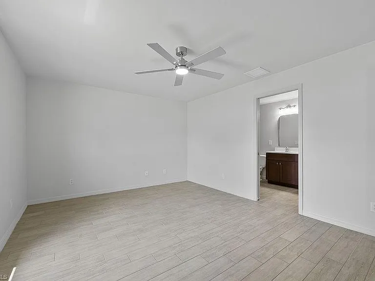 3429 SW 8th Ct — Photo 14