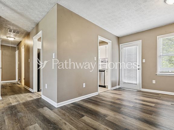 5th image of 1825 Hunting Creek Ln SE