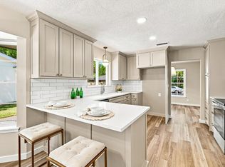 305 Brookview Dr, Hurst, TX 76054