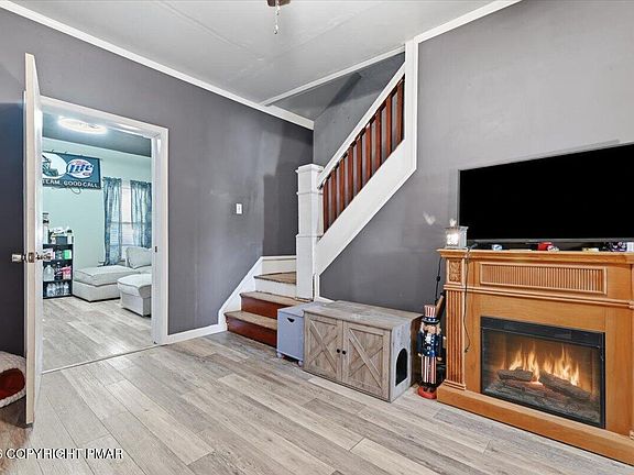 5th image of 215 Lehigh Ave