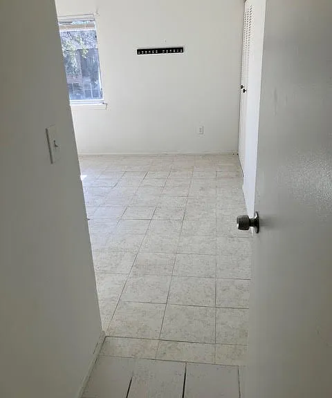2576 Lakeway Branch Dr #2576 — Photo 3