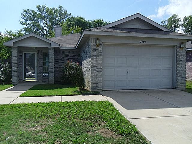 1st image of 1108 Sandalwood Dr
