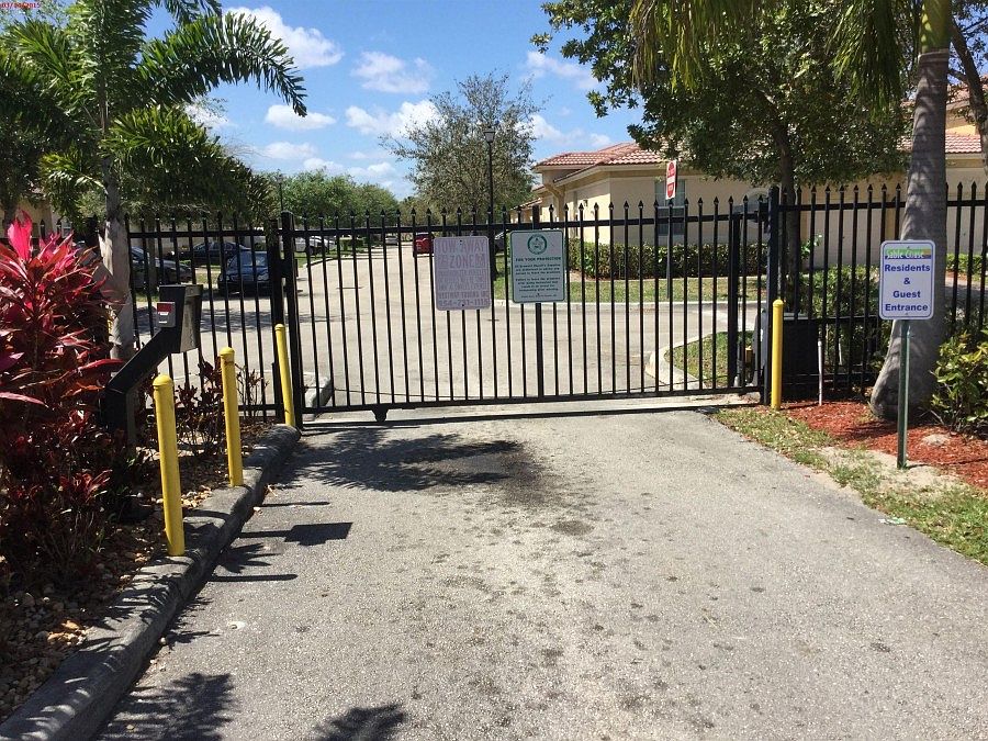 1st image of 697 NW 21st Ave