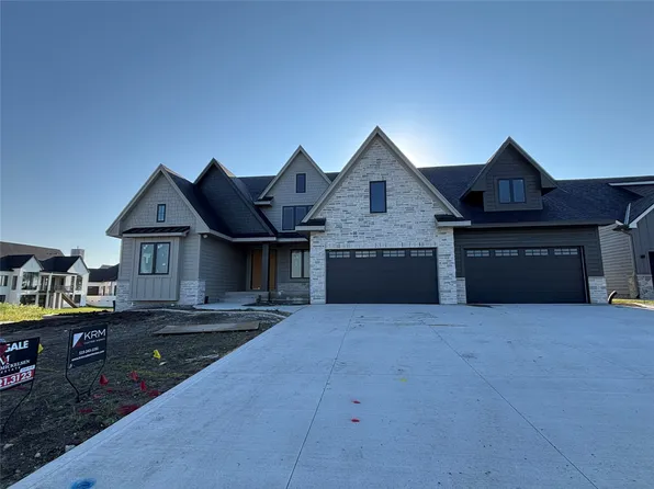 3837 NW 183rd St, Clive, IA 50325