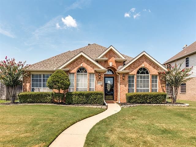2nd image of 10712 Camelot Dr