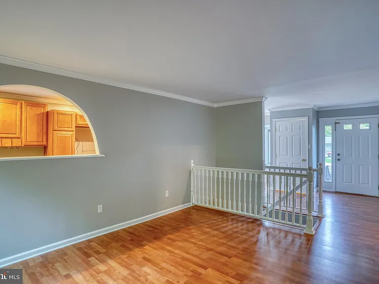 124 Hilldale Ct — Photo 18