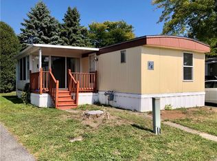 56 Willow Bend Dr #56, Lockport, NY 14094