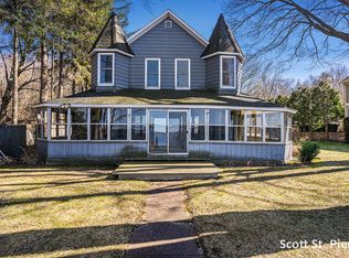 5972 S South Shore Dr, Whitehall, MI 49461