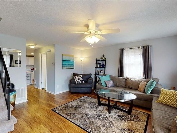 5th image of 47 Morgan Ave APT 32