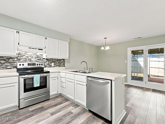 3rd image of 3200 Crystal Oaks Lane #850