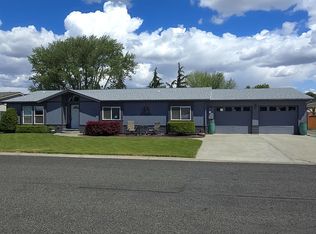 1805 S 69th Ave, Yakima, WA 98908