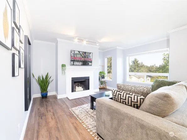31500 33rd Place SW #V203, Federal Way, WA 98023
