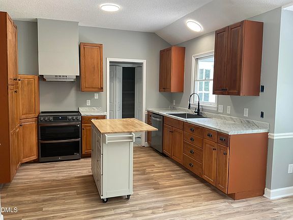 3rd image of 6321 Calico Ct